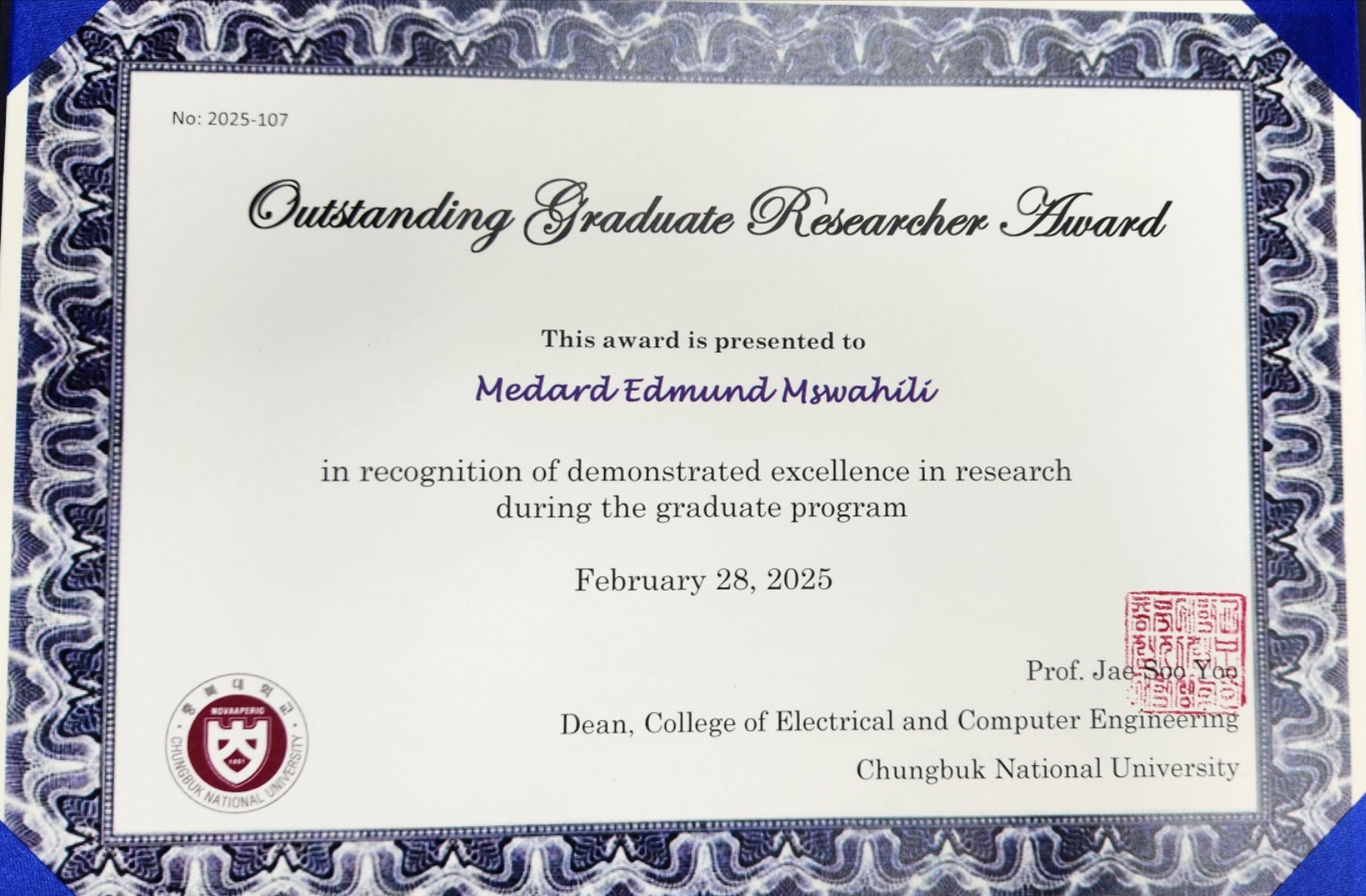 Outstanding_graduate_researcher_award_2025_3.jpg